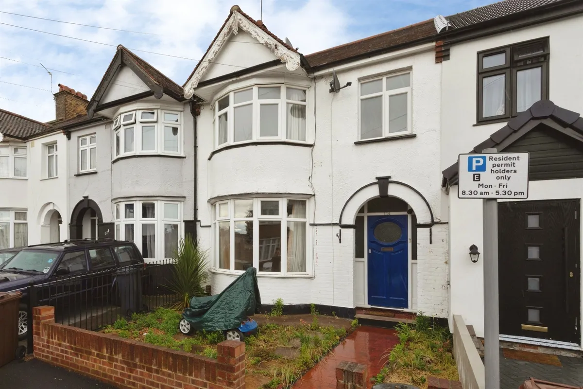 Hulse Avenue, Barking