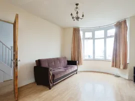 Hulse Avenue, Barking thumb 2