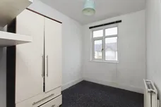 Hulse Avenue, Barking