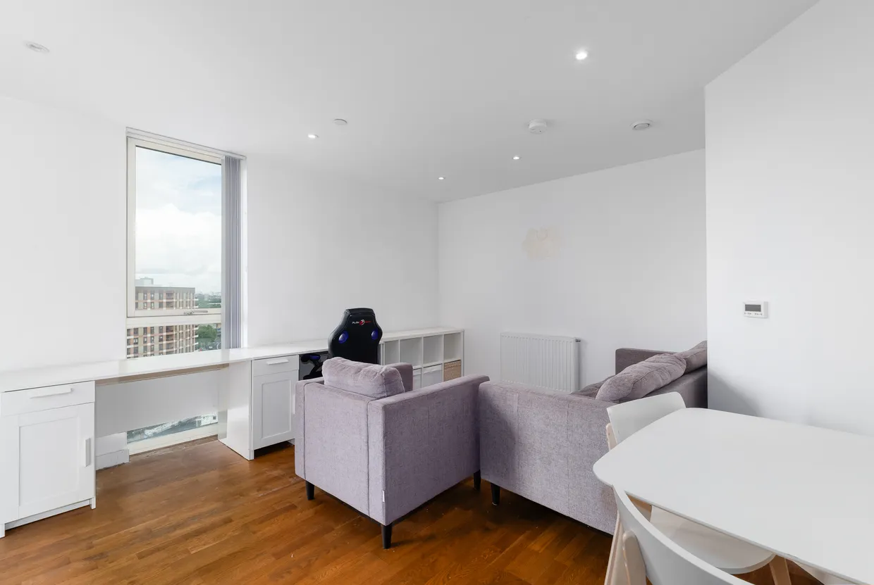 Terry Spinks Place, London, E16 photo 4