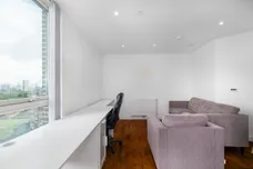 Terry Spinks Place, London, E16 photo 10