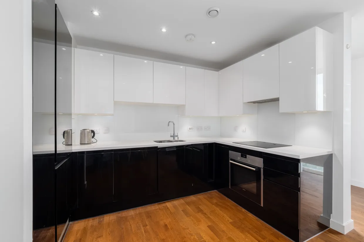 Terry Spinks Place, London, E16 photo 12