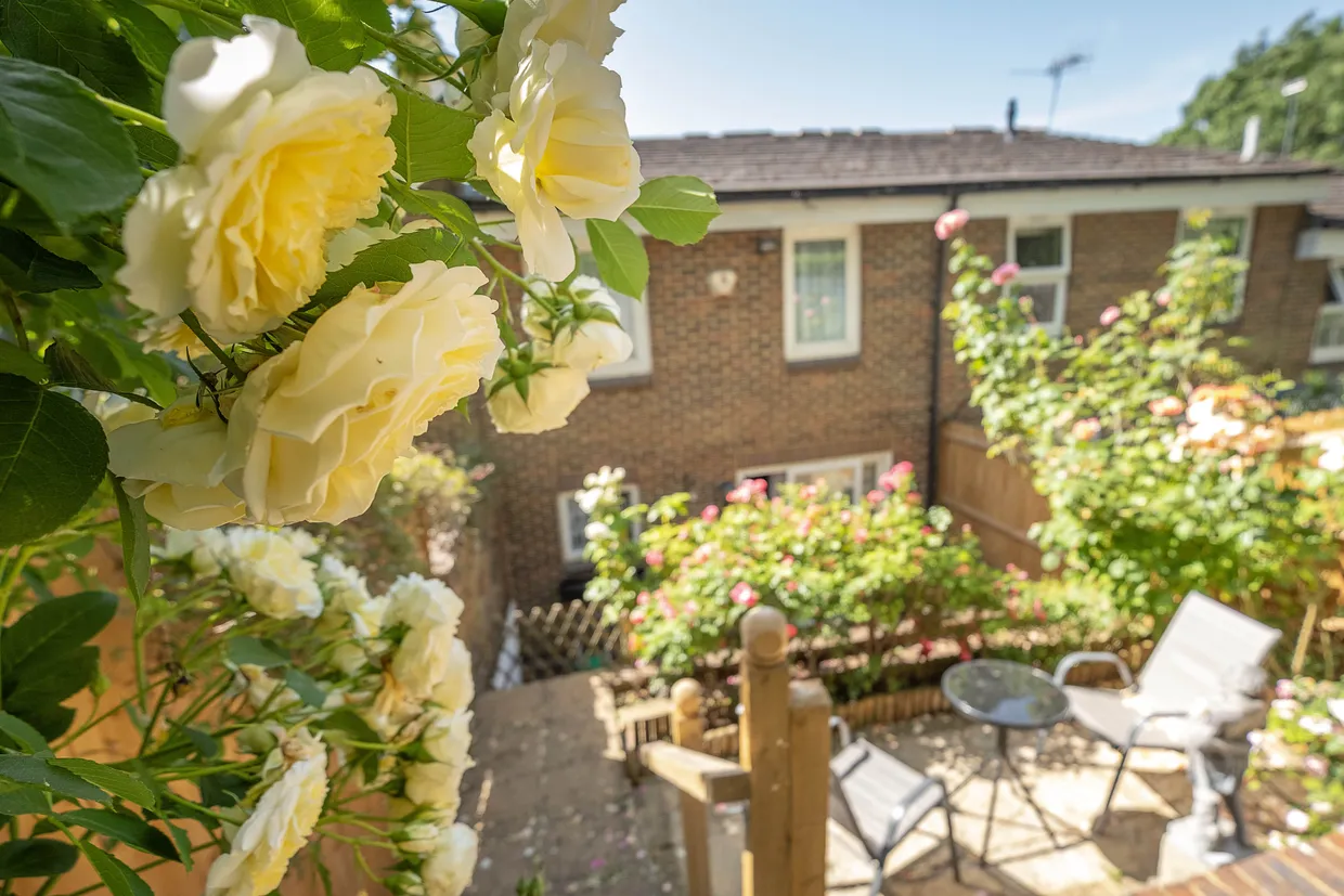 Heights Close, London, SW20 photo 10