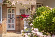 Heights Close, London, SW20 photo 14