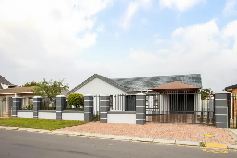 South Africa, Western Cape, Dobson, Devon Road, 10