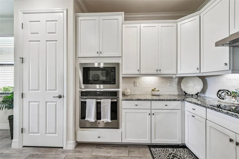 24253 Gallberry Dr, Venice, FL 34293