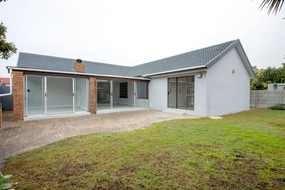 South Africa, Western Cape, Dobson, Devon Road, 10