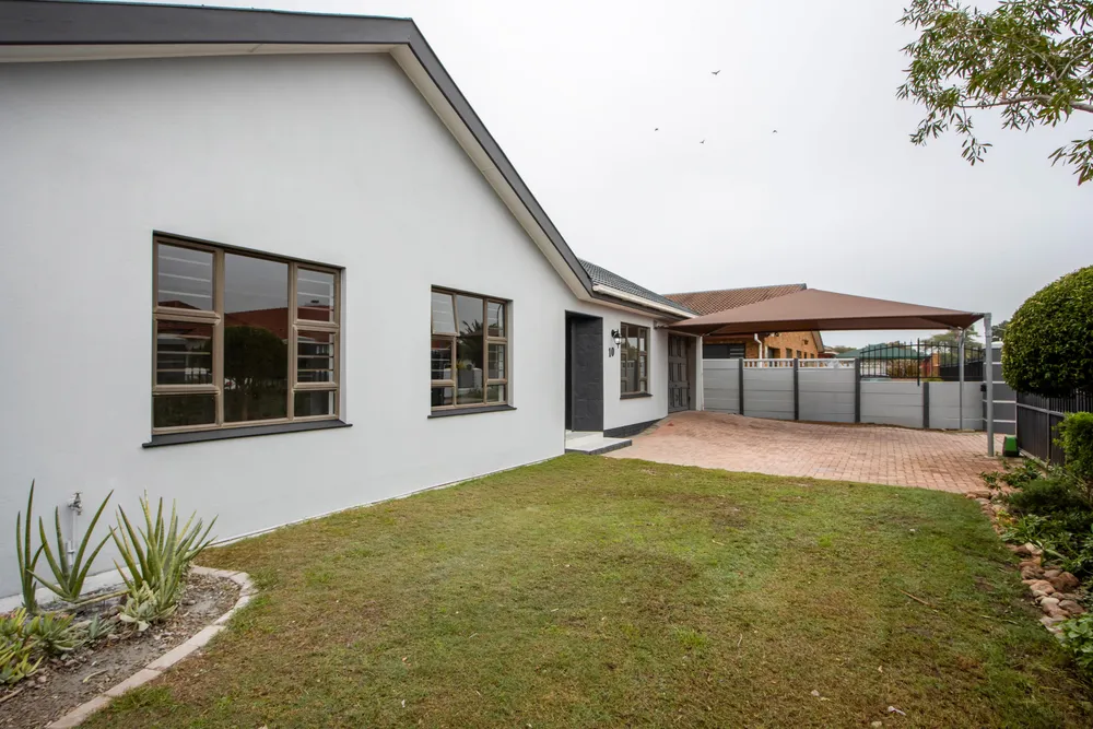 South Africa, Western Cape, Dobson, Devon Road, 10
