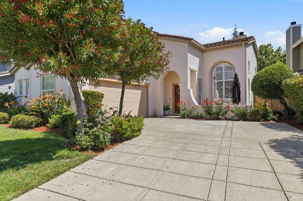 18 Richardson Rd, Novato, CA 94949