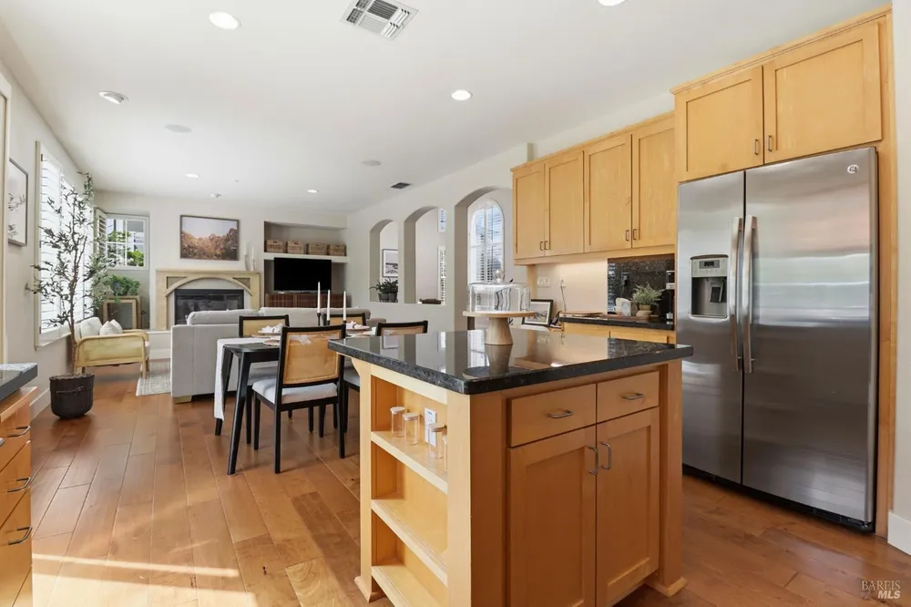 18 Richardson Rd, Novato, CA 94949