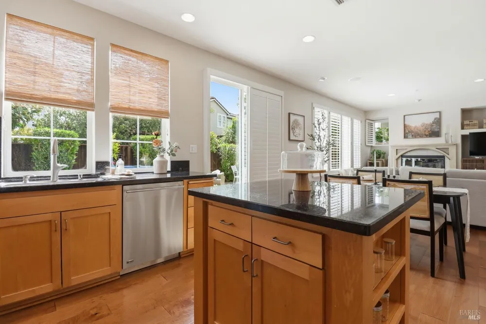 18 Richardson Rd, Novato, CA 94949