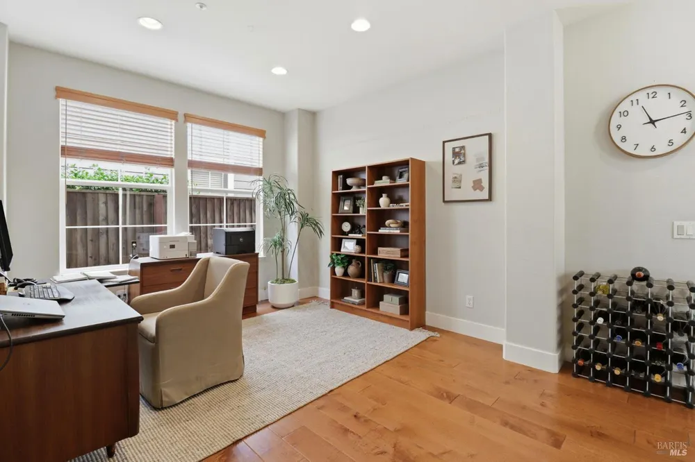 18 Richardson Rd, Novato, CA 94949