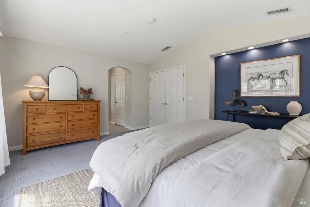 18 Richardson Rd, Novato, CA 94949