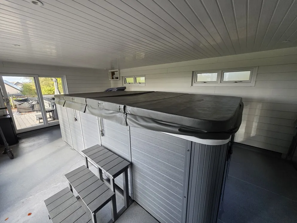 Property carousel item 31