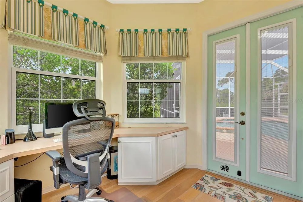 10005 Cherry Hills Avenue Circle, Bradenton, FL 34202