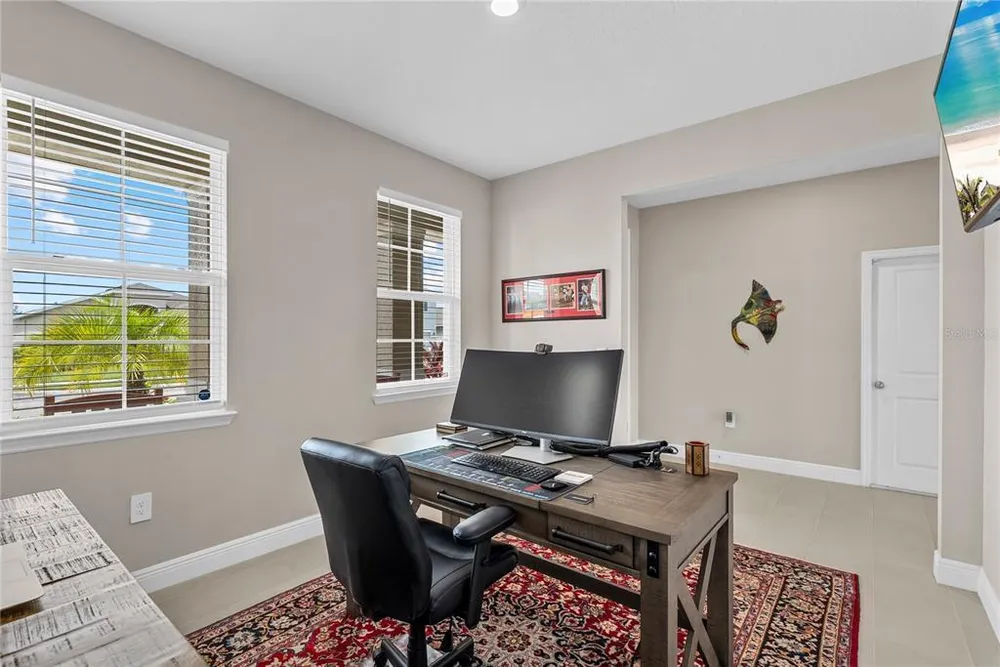 17727 Cantarina Cove, Bradenton, FL 34211