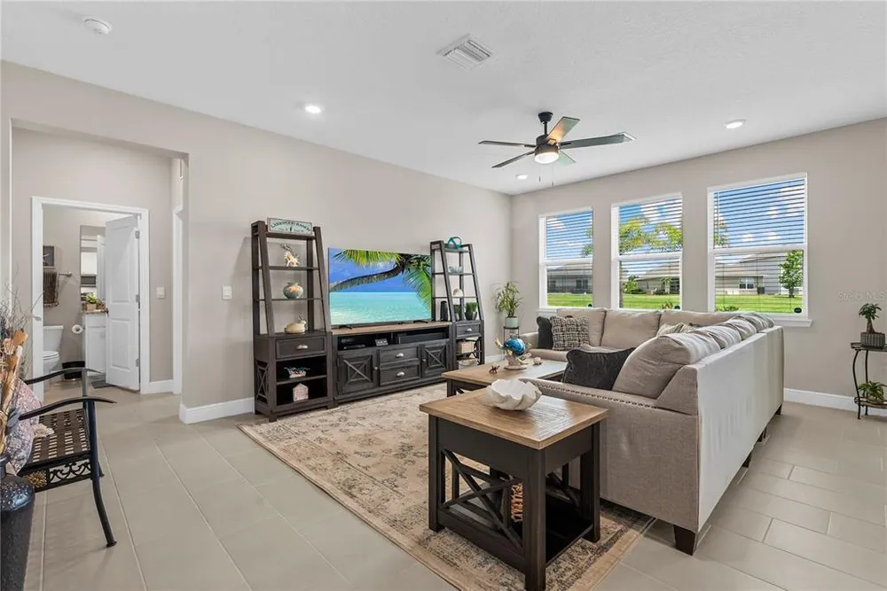 17727 Cantarina Cove, Bradenton, FL 34211