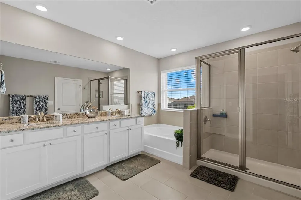 17727 Cantarina Cove, Bradenton, FL 34211