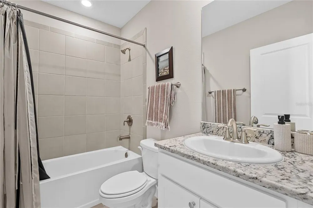17727 Cantarina Cove, Bradenton, FL 34211