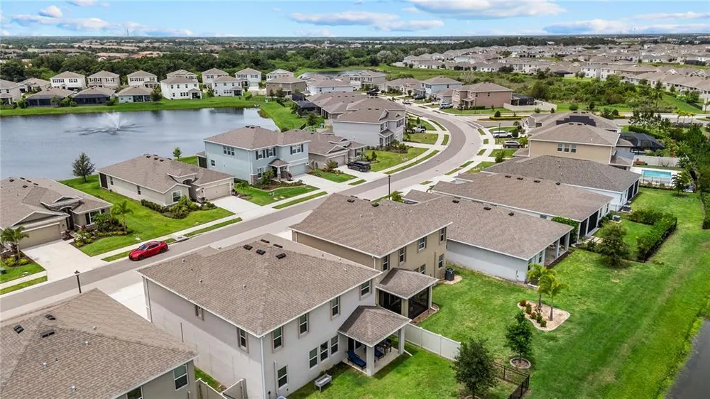 17727 Cantarina Cove, Bradenton, FL 34211