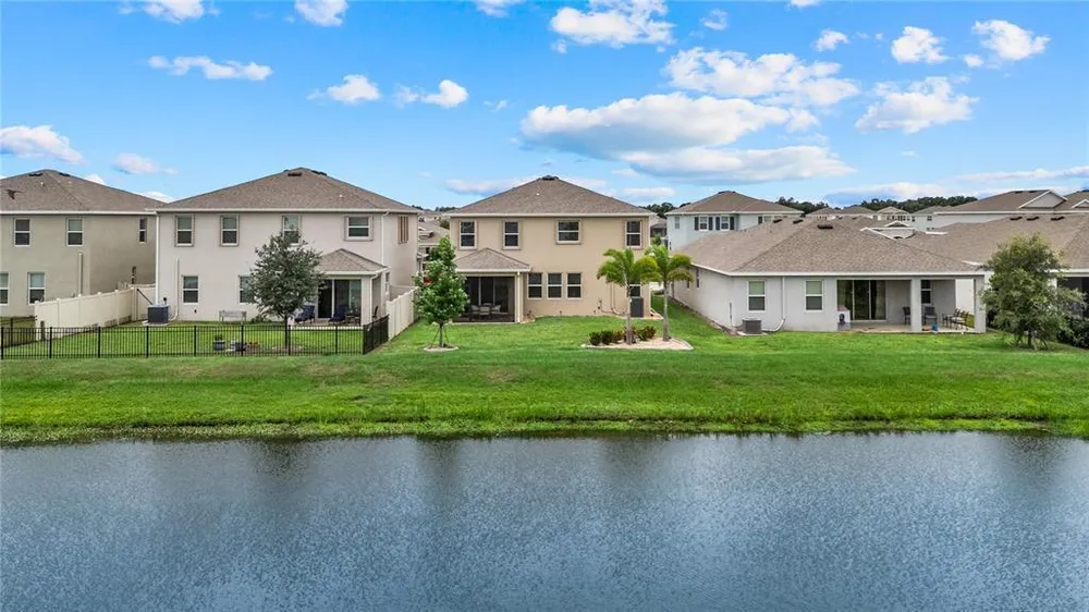 17727 Cantarina Cove, Bradenton, FL 34211