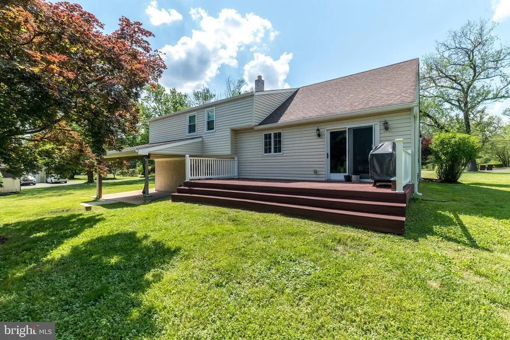 511 Upper Stump Rd, Chalfont, PA 18914