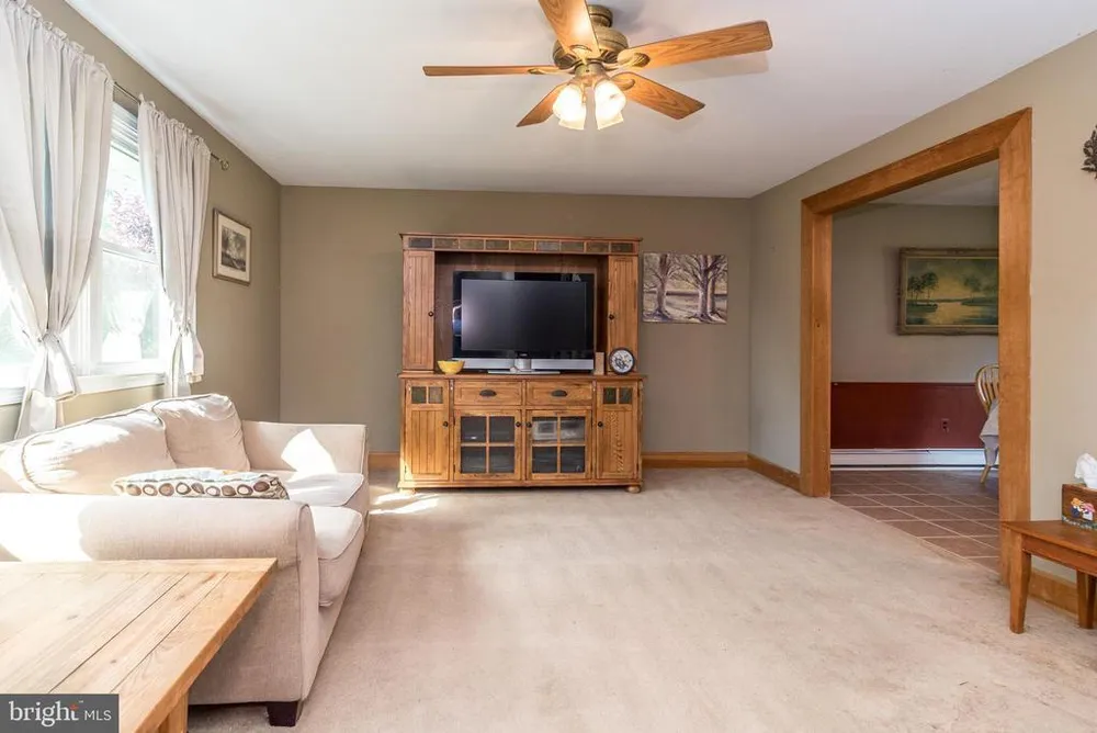 511 Upper Stump Rd, Chalfont, PA 18914