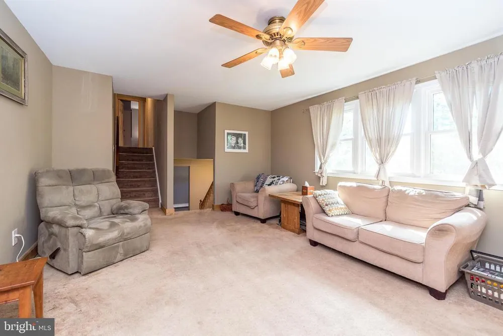 511 Upper Stump Rd, Chalfont, PA 18914