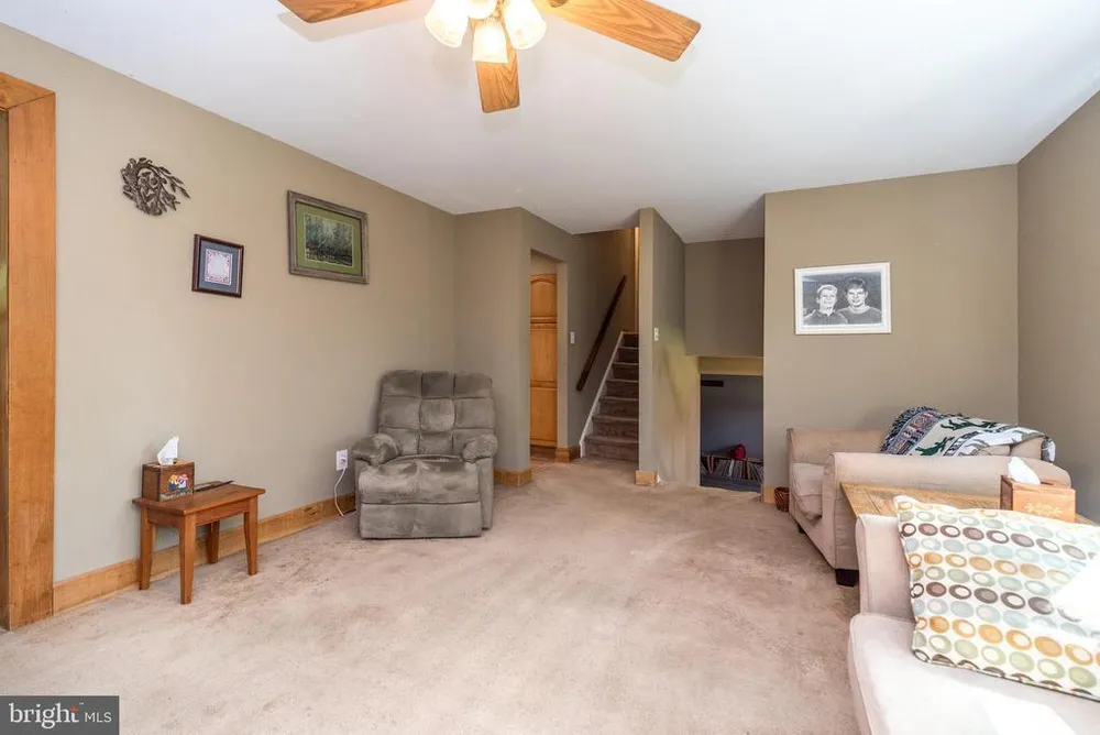 511 Upper Stump Rd, Chalfont, PA 18914