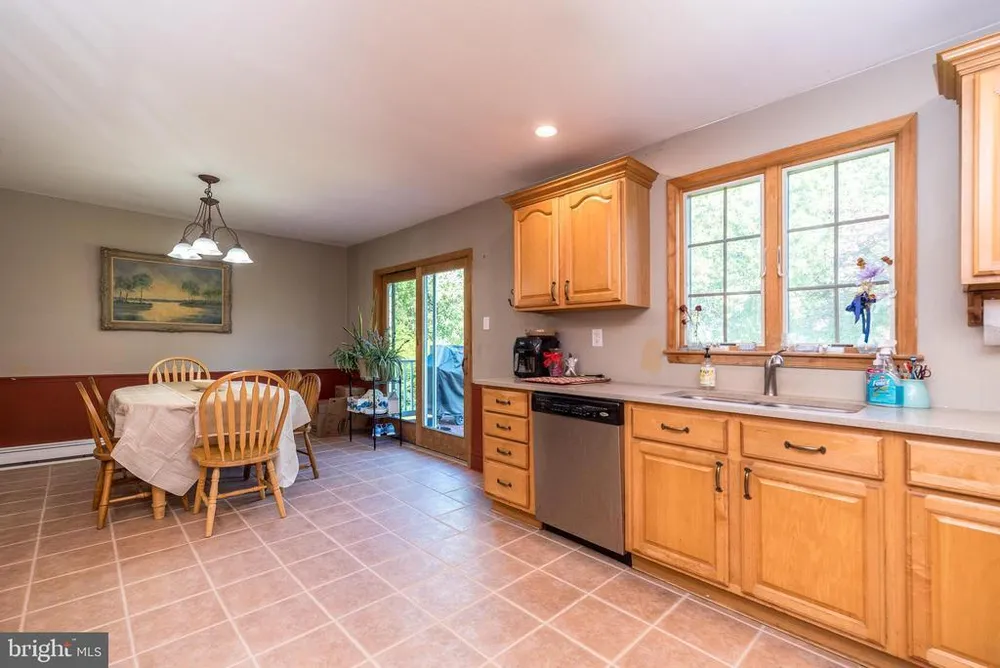 511 Upper Stump Rd, Chalfont, PA 18914