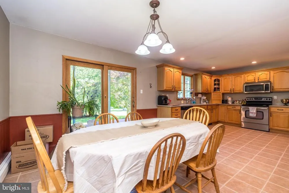 511 Upper Stump Rd, Chalfont, PA 18914