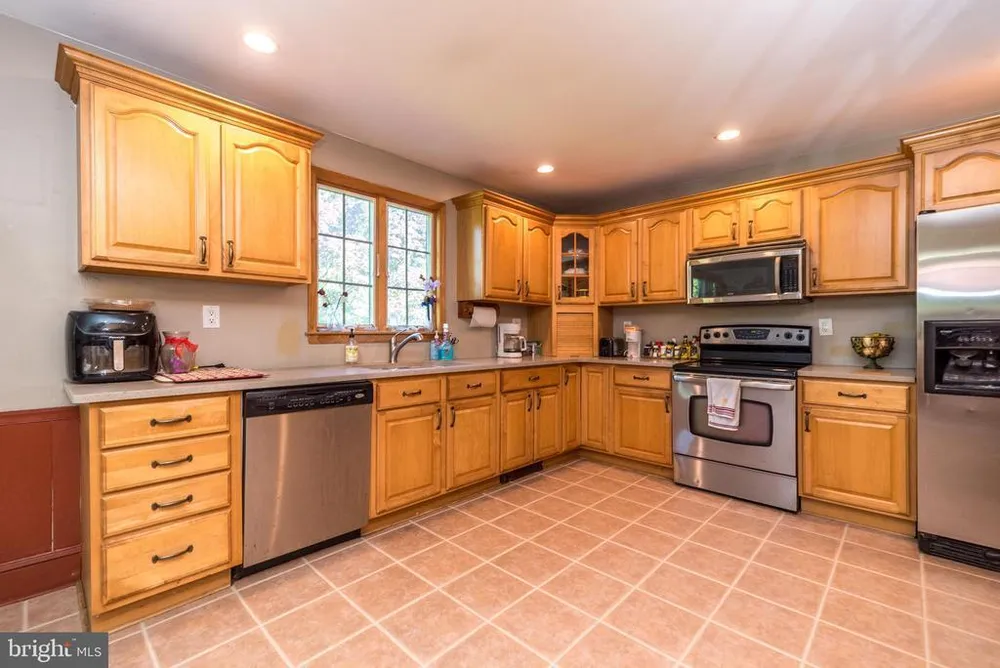511 Upper Stump Rd, Chalfont, PA 18914