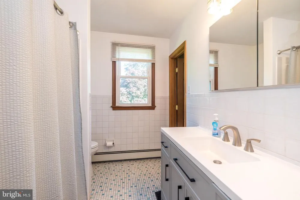 511 Upper Stump Rd, Chalfont, PA 18914