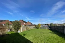 Thompson Avenue, HOLT