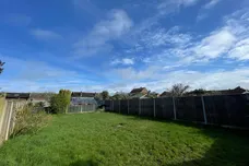 Thompson Avenue, HOLT