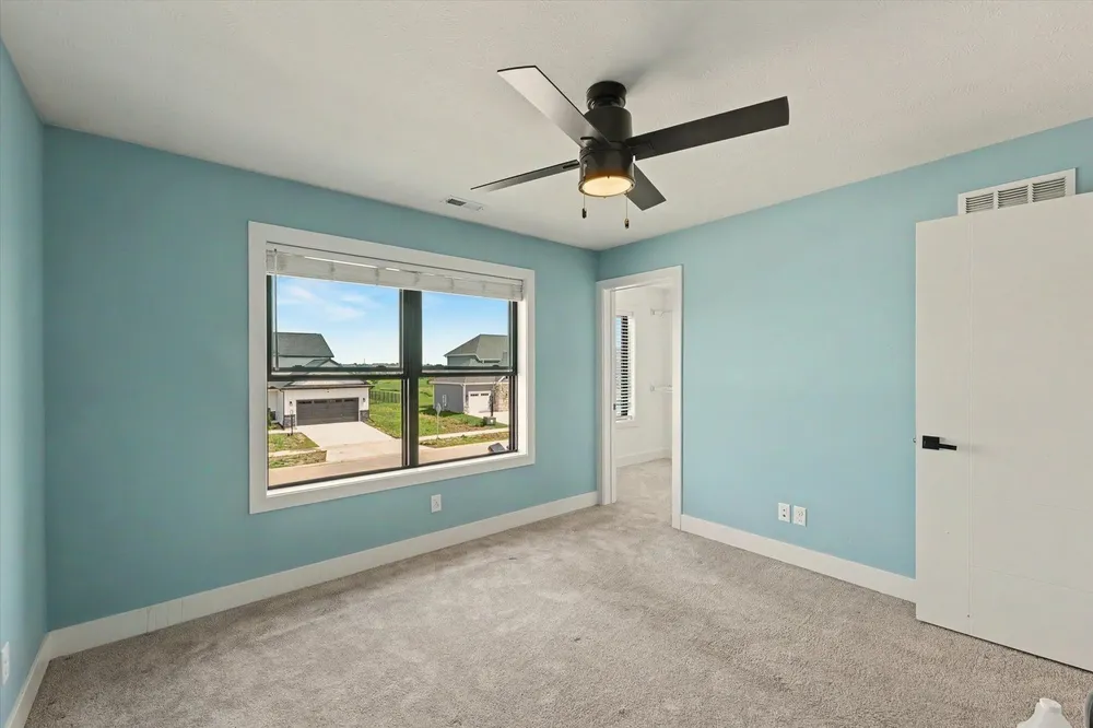 301 Sutton St, Savoy, IL 61874