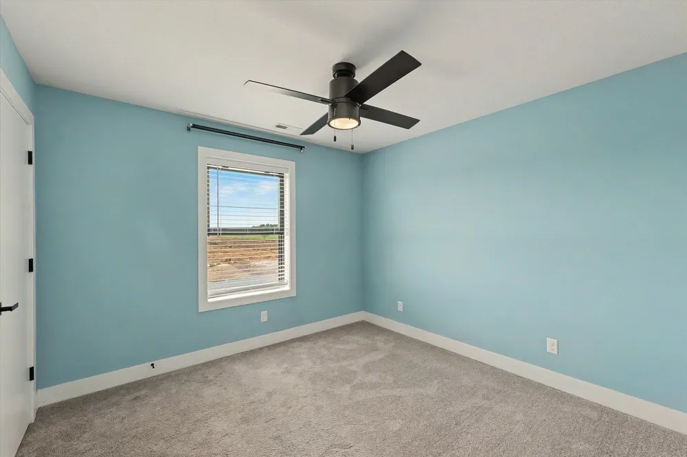 301 Sutton St, Savoy, IL 61874