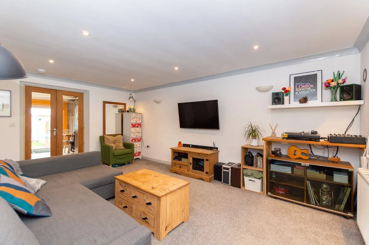 Bro Gwylwyr, Nefyn, Gwynedd, LL53