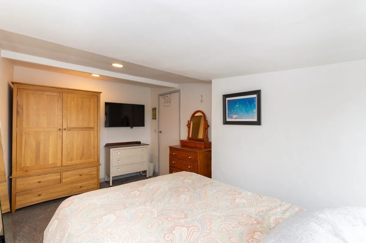 Bro Gwylwyr, Nefyn, Gwynedd, LL53