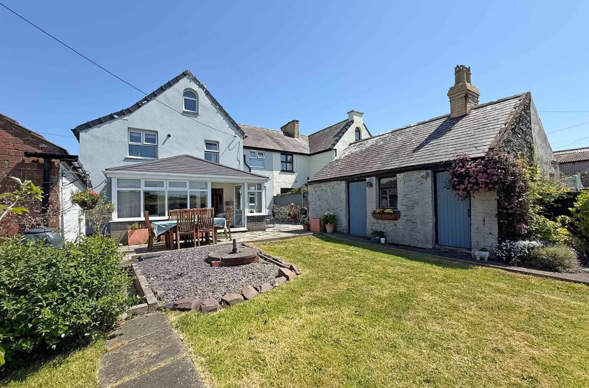 Bull Bay, Amlwch, Isle of Anglesey, LL68