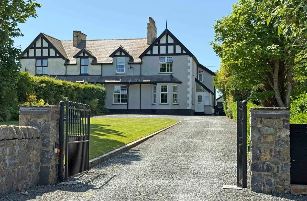 Bull Bay, Amlwch, Isle of Anglesey, LL68