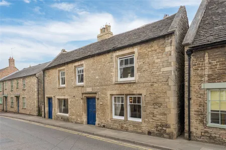 North Street, Oundle, PE8