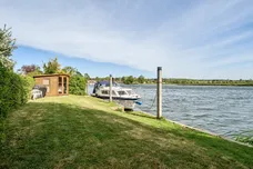 Riverside, Bourne End, SL8 photo 2