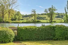 Riverside, Bourne End, SL8 photo 3