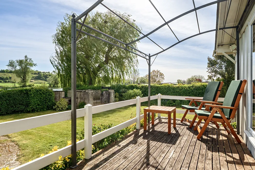 Riverside, Bourne End, SL8 photo 8