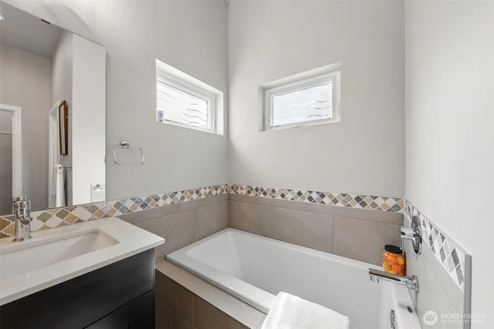 1086 Collier Pl SW, Issaquah, WA 98027