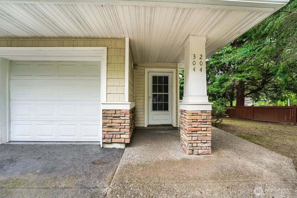22122 41st Ave S, Kent, WA 98032