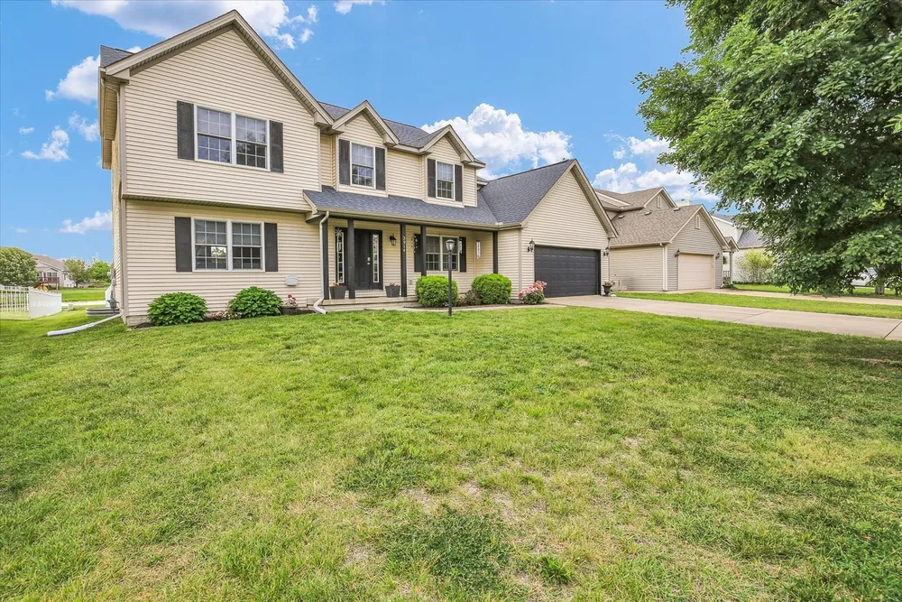 3914 Tallgrass Dr, Champaign, IL 61822