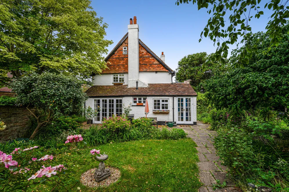 Shaw Road, Newbury, RG14 photo 2