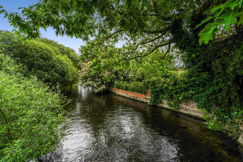 Shaw Road, Newbury, RG14 photo 17